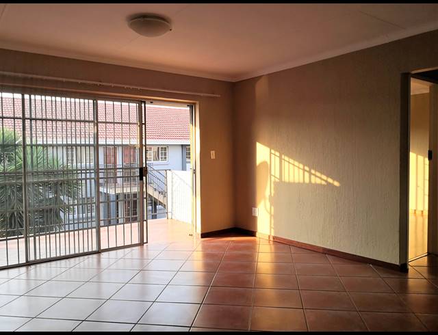 2 BEDROOM APARTMENT SOLD IN MORELETA PARK